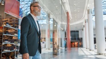 Do Mall Owners Make Money?